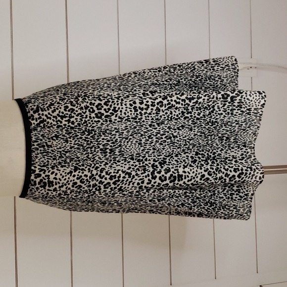 WORTHINGTON size 8 midi skirt cheetah print minor pleating - Picture 6 of 7